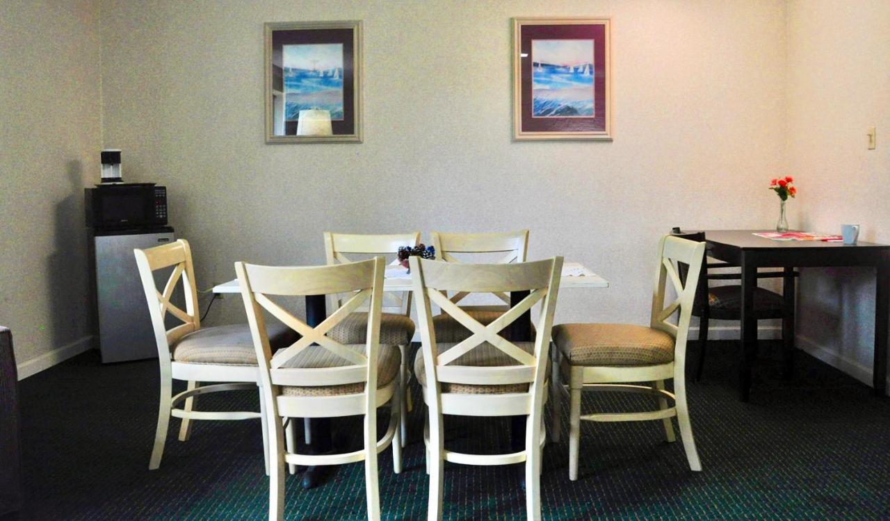 ווילמינגטון Azalea Inn & Suites מראה חיצוני תמונה