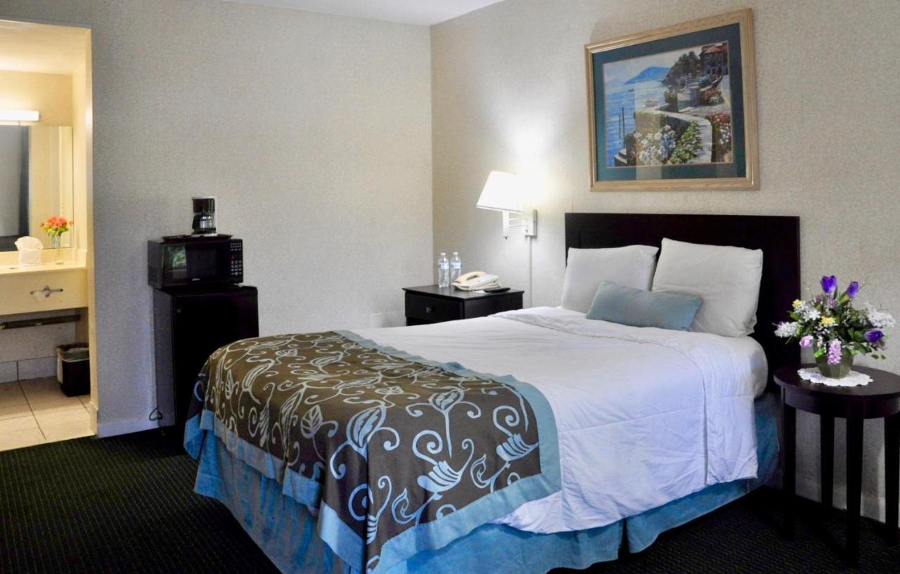 ווילמינגטון Azalea Inn & Suites מראה חיצוני תמונה