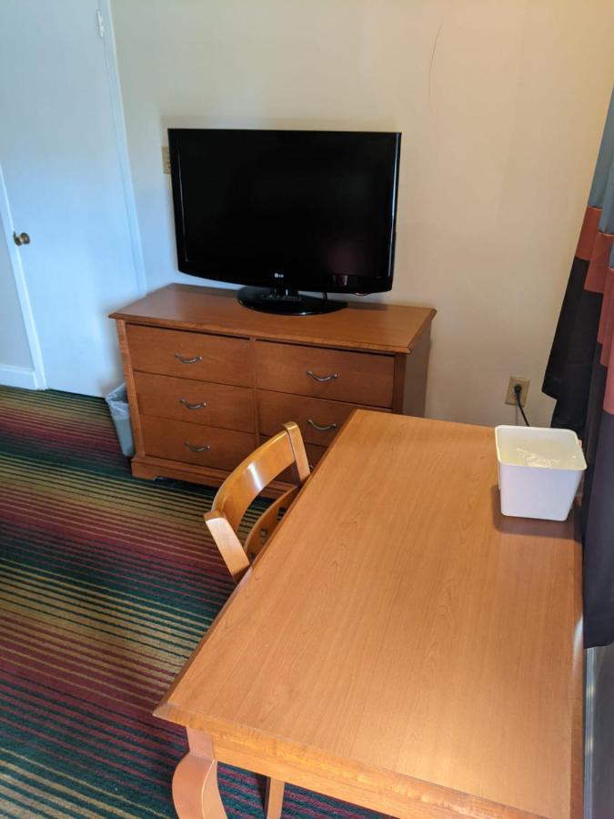 ווילמינגטון Azalea Inn & Suites מראה חיצוני תמונה
