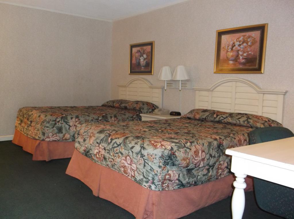 ווילמינגטון Azalea Inn & Suites חדר תמונה