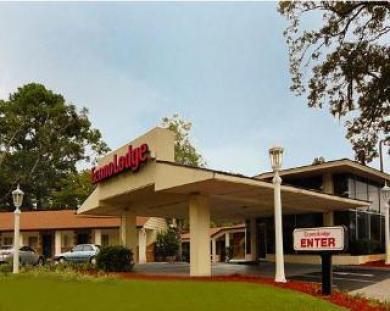 ווילמינגטון Azalea Inn & Suites מראה חיצוני תמונה
